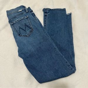 MOTHER The Rascal Ankle Chew Jeans
